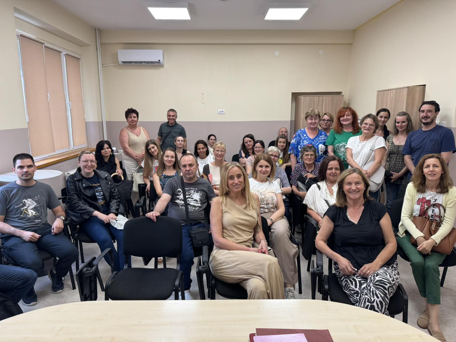 Read more about the article Održan je sastanak sa timovima Službe stomatologije za odrasle i Službe dečije stomatologije